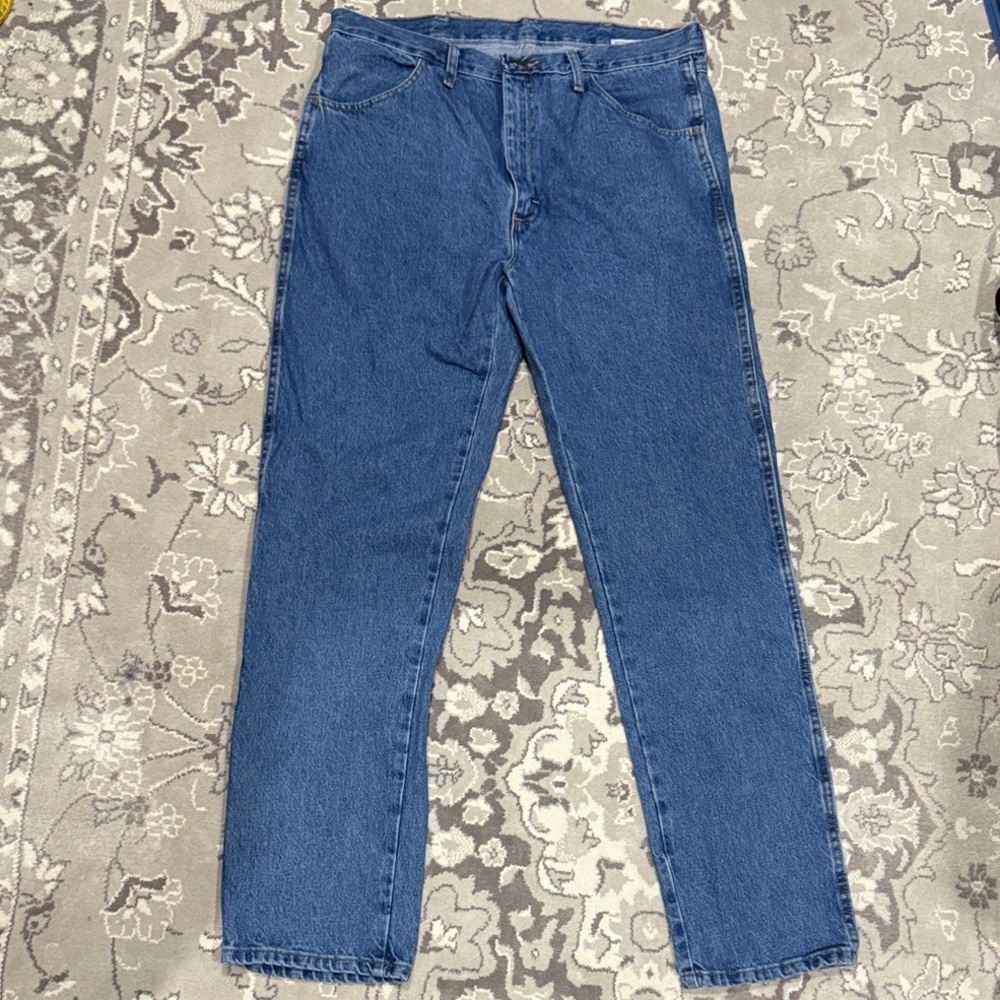 Wrangler Men's Regular Fit Straight Leg Blue Jeans